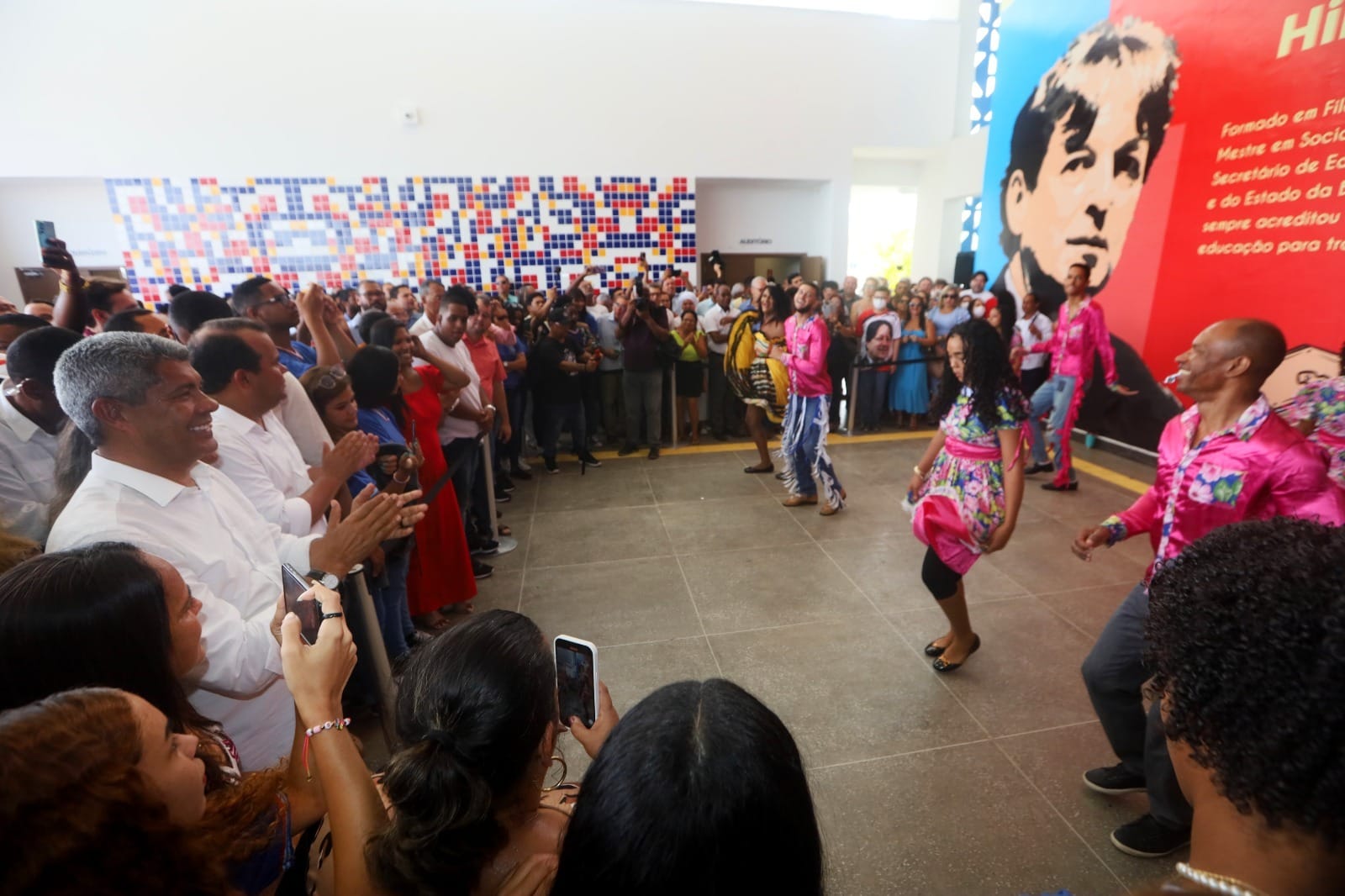Jerônimo entrega oitavo colégio de tempo integral em menos de um mês; inauguração desta sexta (3) ocorreu em Itabuna